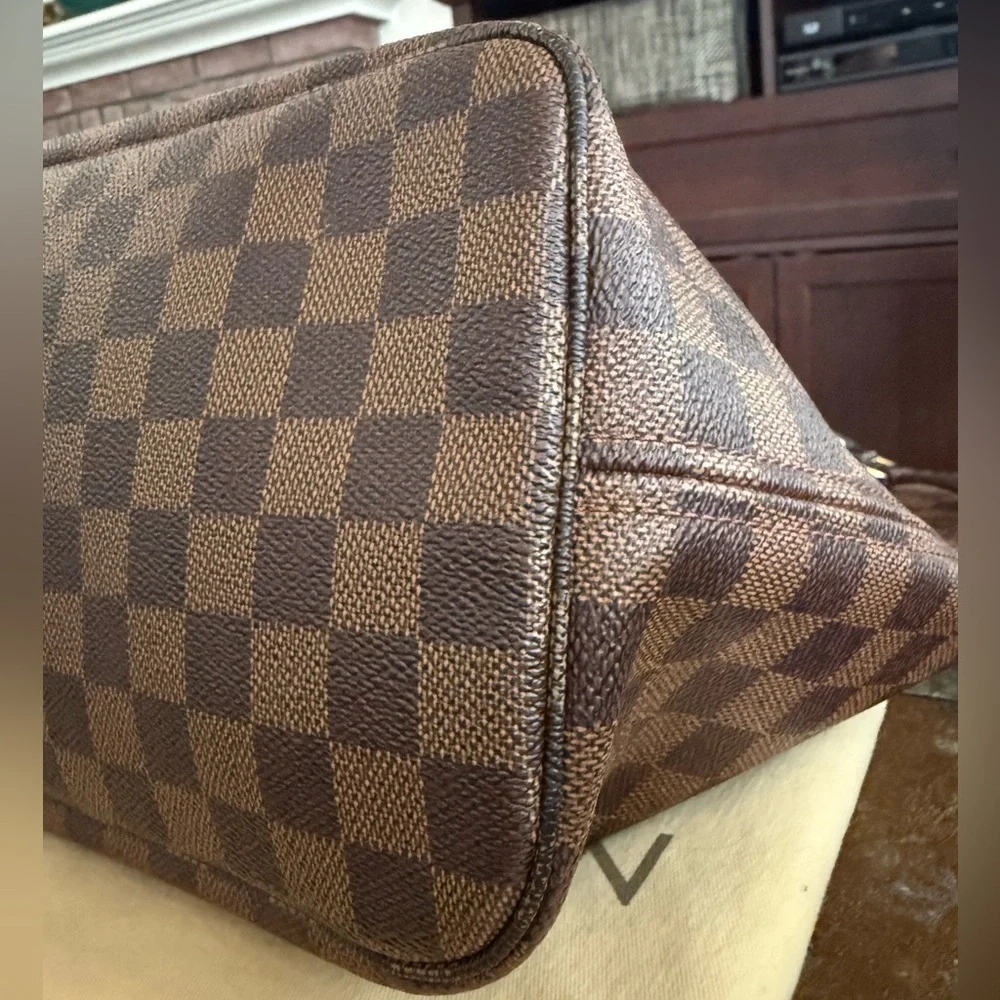 Louis Vuitton Damier Ebene Neverfull MM